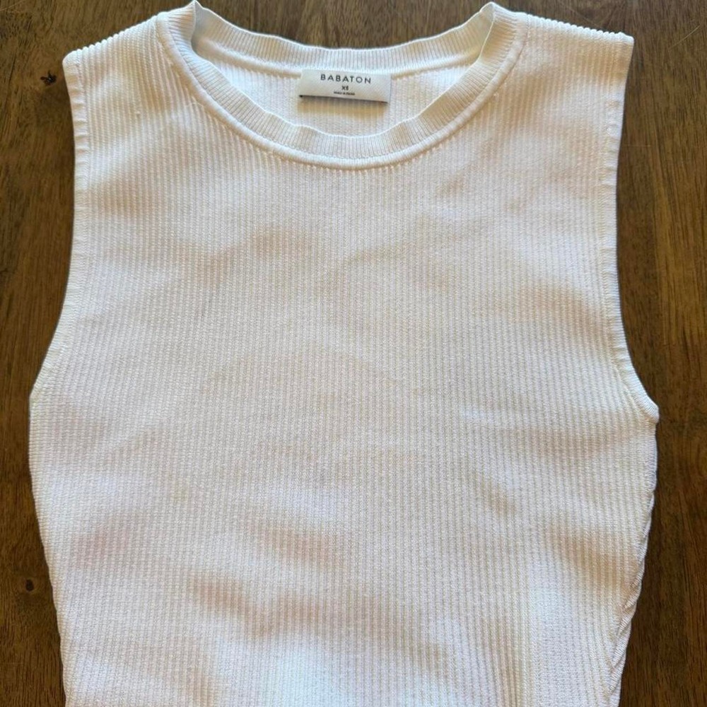 Aritzia Babaton Sculpt Knit Cropped Tank XS White